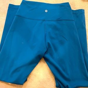 Selling blue lulu lemon leggings!! Never worn